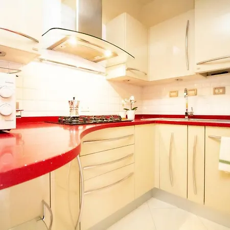 Innpisarentals 2- Books & Tower Pisa